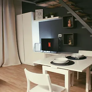 Apartamento Yr - Studi, Milão